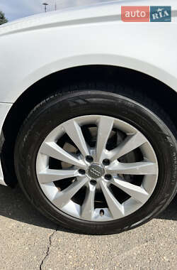 Седан Audi A6 2012 в 