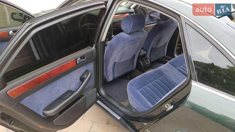 Седан Audi A6 2003 в Березному