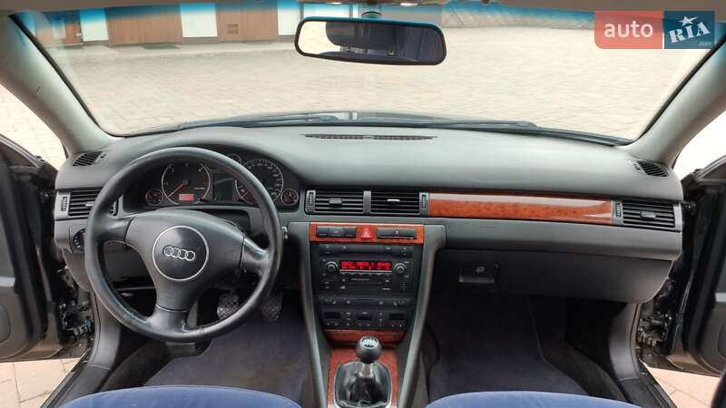 Седан Audi A6 2003 в Березному