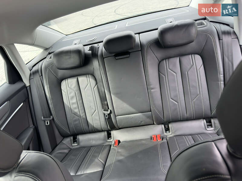 Седан Audi A6 2019 в Луцке