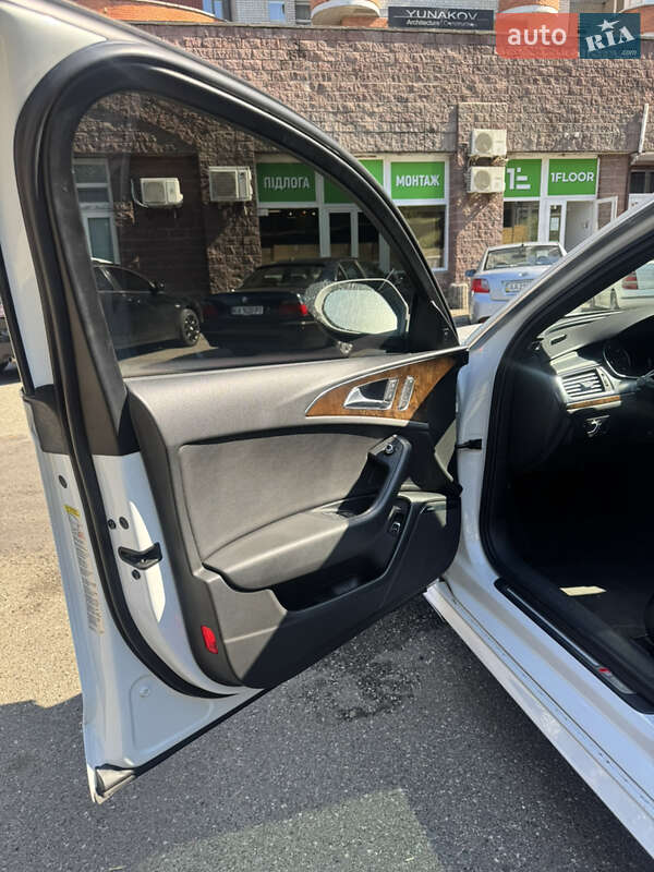 Седан Audi A6 2015 в Киеве