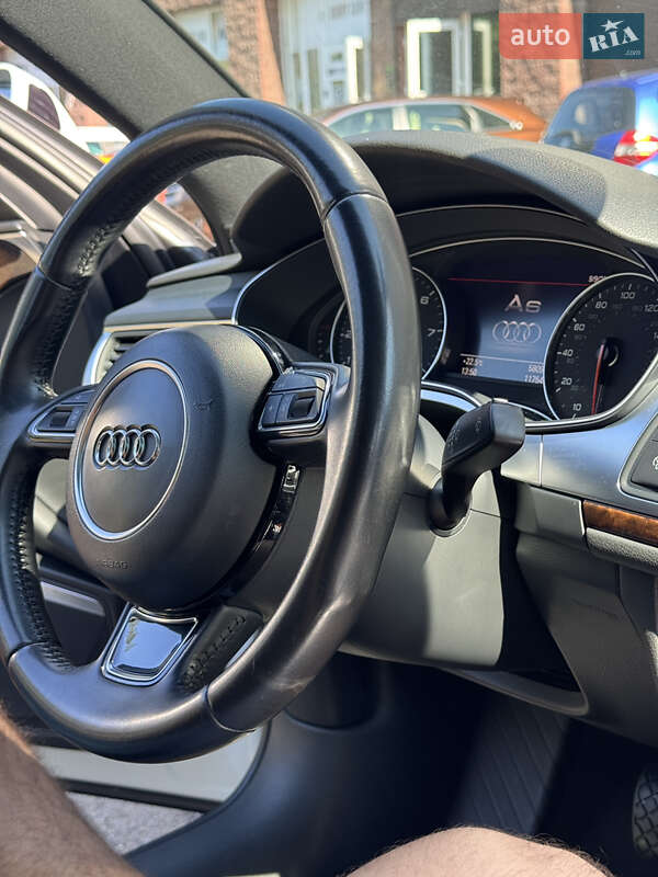 Седан Audi A6 2015 в Киеве
