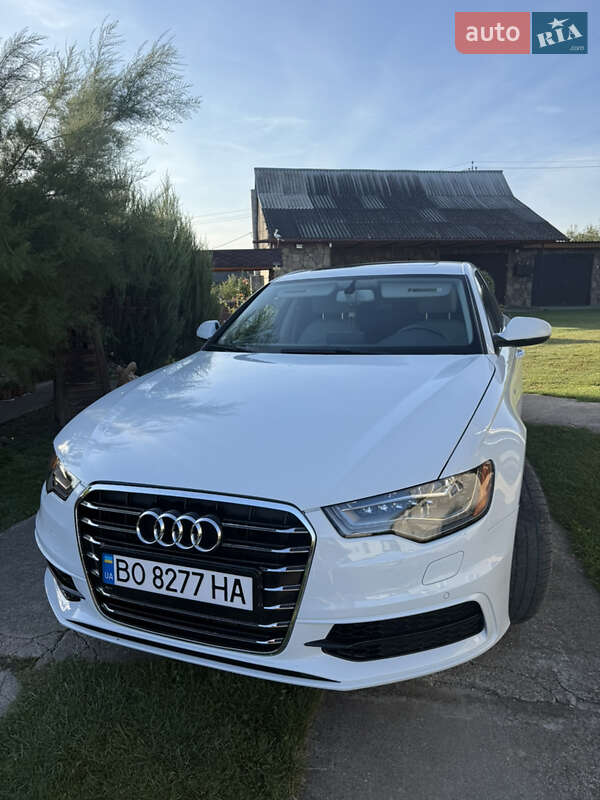 Седан Audi A6 2014 в Гусятине
