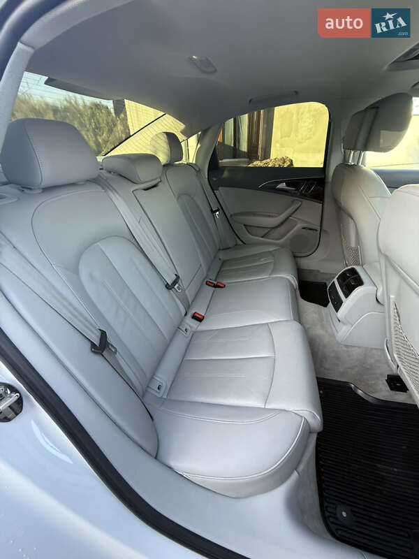 Седан Audi A6 2014 в Гусятине