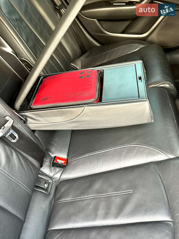 Седан Audi A6 2015 в Самборе