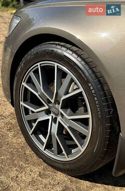 Седан Audi A6 2013 в 