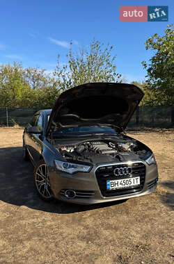 Седан Audi A6 2013 в 