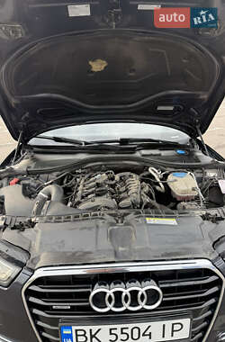 Седан Audi A6 2012 в 