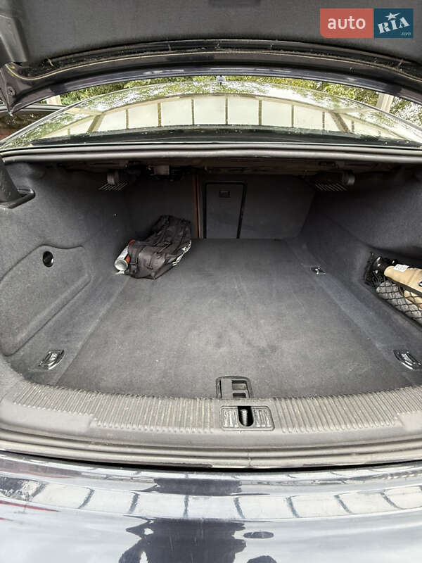 Седан Audi A6 2012 в Рівному