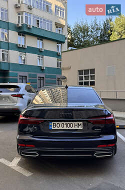 Седан Audi A6 2019 в 
