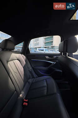 Седан Audi A6 2019 в 
