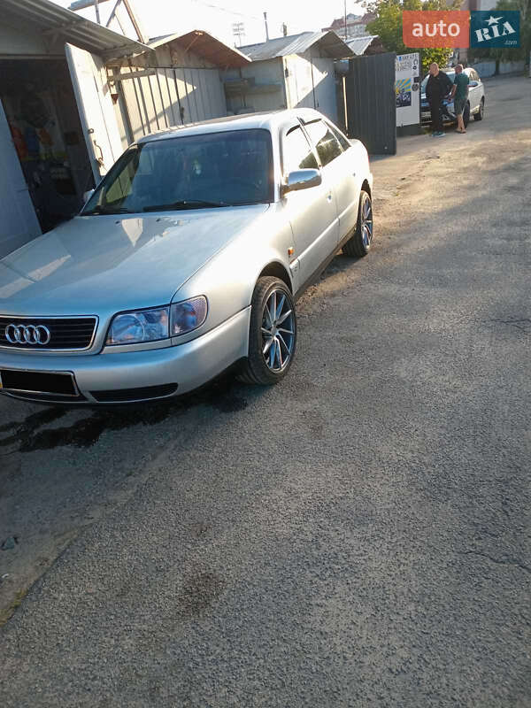 Седан Audi A6 1996 в Києві