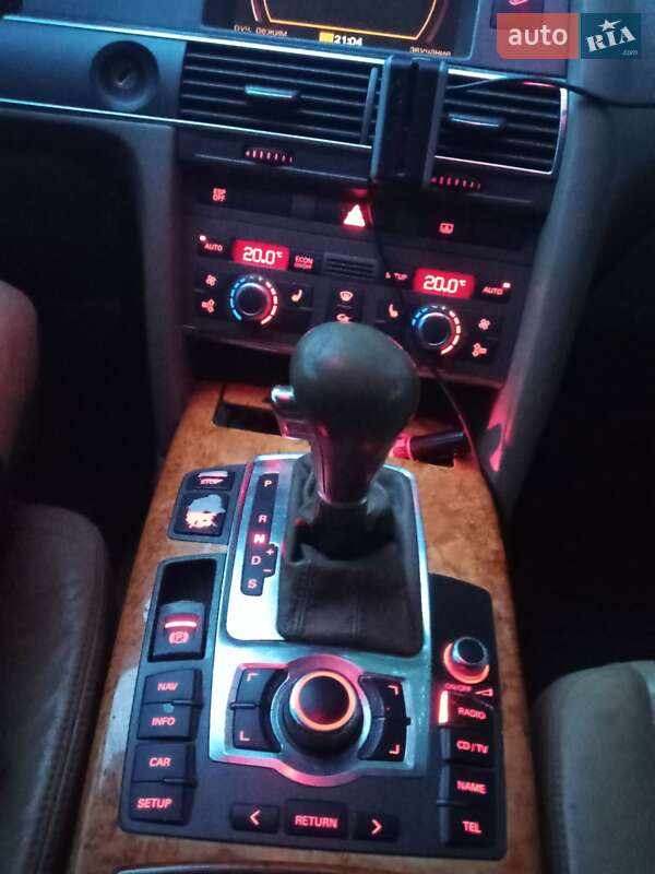Седан Audi A6 2004 в Глобине