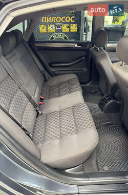 Седан Audi A6 2002 в 