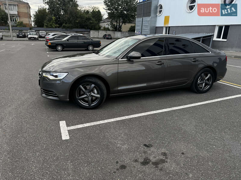 Седан Audi A6 2011 в Хмельницком