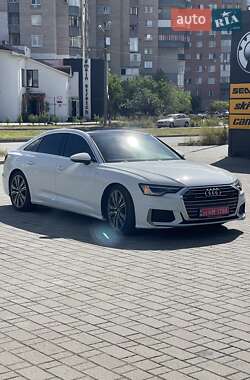 Седан Audi A6 2019 в 