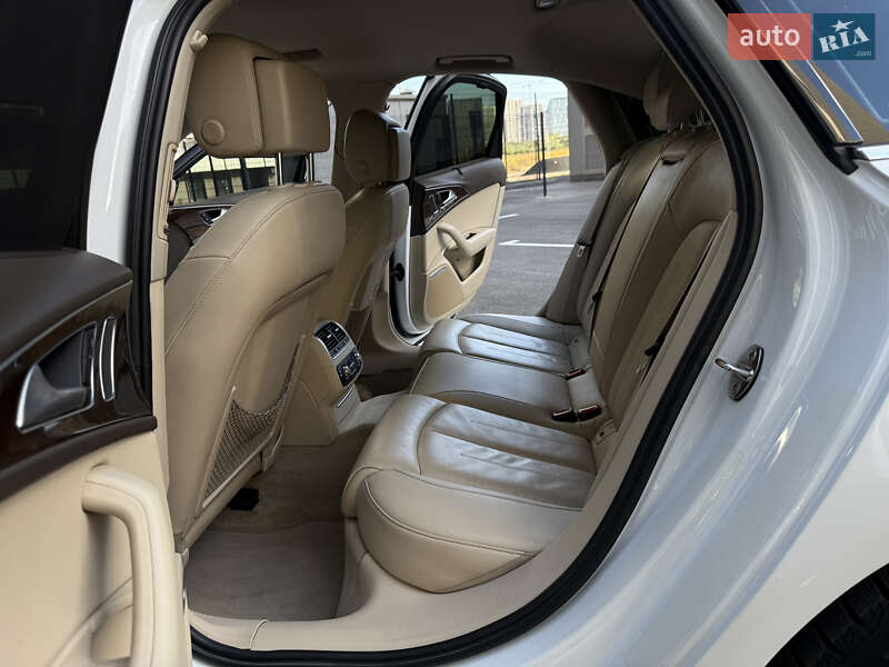 Седан Audi A6 2015 в Киеве