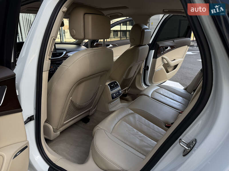 Седан Audi A6 2015 в Киеве