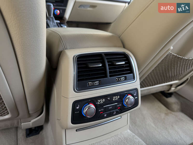 Седан Audi A6 2015 в Киеве