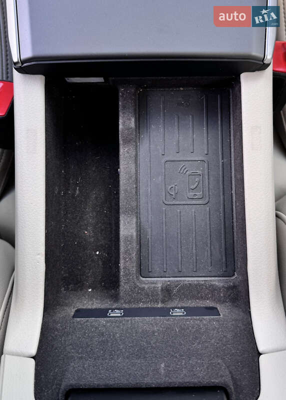 Седан Audi A6 2023 в Києві