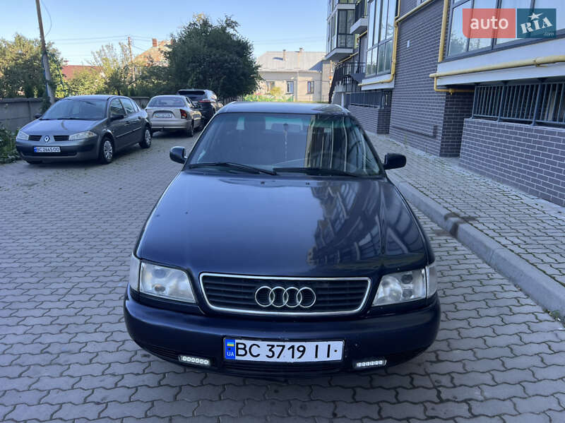Седан Audi A6 1997 в Жовкве