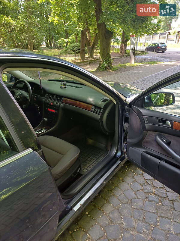 Седан Audi A6 2003 в Остроге