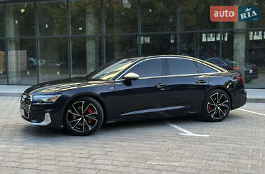 Седан Audi A6 2018 в 