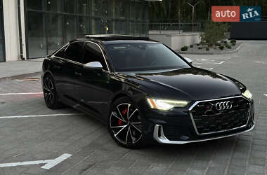 Седан Audi A6 2018 в 