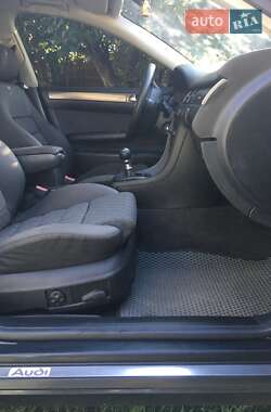 Седан Audi A6 2002 в 