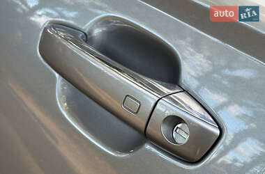 Седан Audi A6 2012 в 