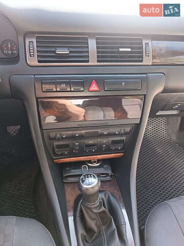 Седан Audi A6 2000 в Борщеві