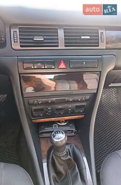 Седан Audi A6 2000 в 