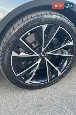 Седан Audi A6 2019 в 