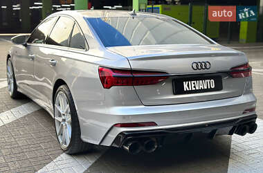 Седан Audi A6 2021 в 