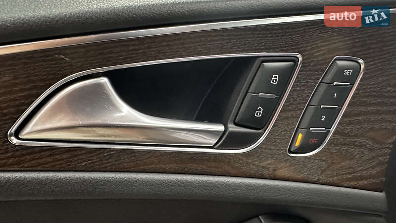 Седан Audi A6 2015 в Киеве