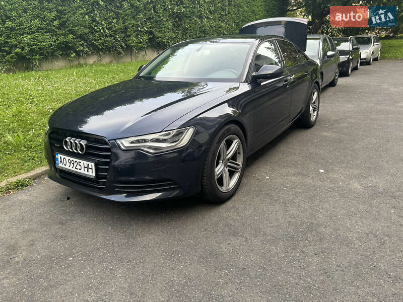 Седан Audi A6 2013 в 