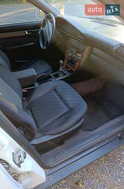 Седан Audi A6 1996 в 