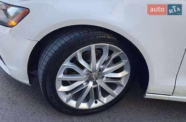 Седан Audi A6 2013 в 