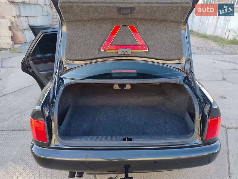 Седан Audi A6 1997 в Кривому Розі