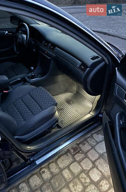 Седан Audi A6 2001 в 