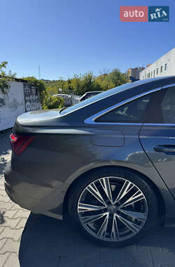 Седан Audi A6 2018 в 