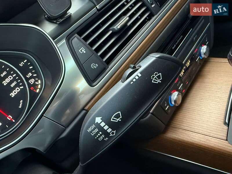 Седан Audi A6 2015 в Киеве