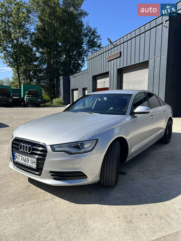 Седан Audi A6 2011 в Тячеве