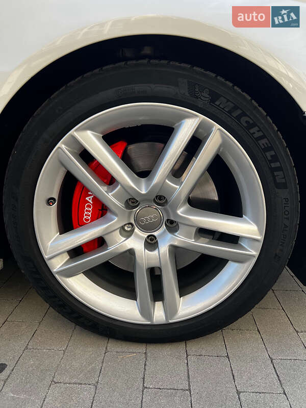 Седан Audi A6 2015 в Горішніх Плавнях