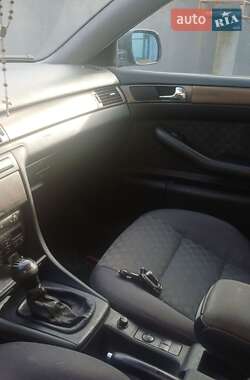 Седан Audi A6 1999 в 