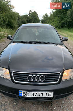 Седан Audi A6 2000 в Ровно