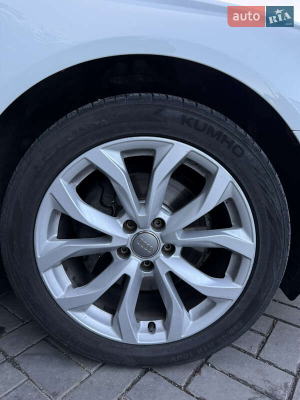 Седан Audi A6 2015 в Хмельницком