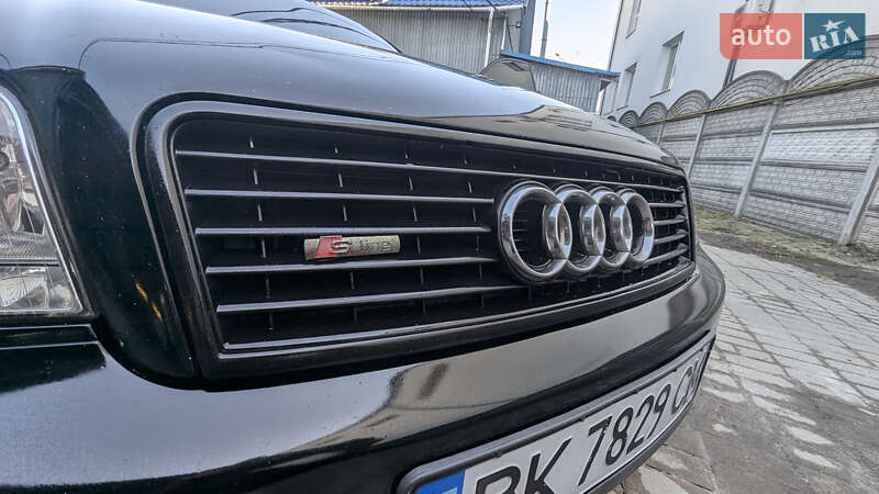 Седан Audi A6 2001 в Ровно