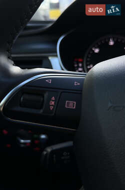 Седан Audi A6 2015 в 