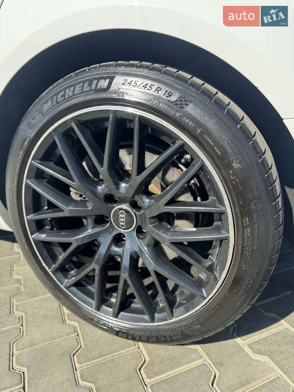 Седан Audi A6 2013 в Одессе
